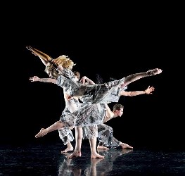 Une troupe de danse du Royaume-Uni au Vietnam